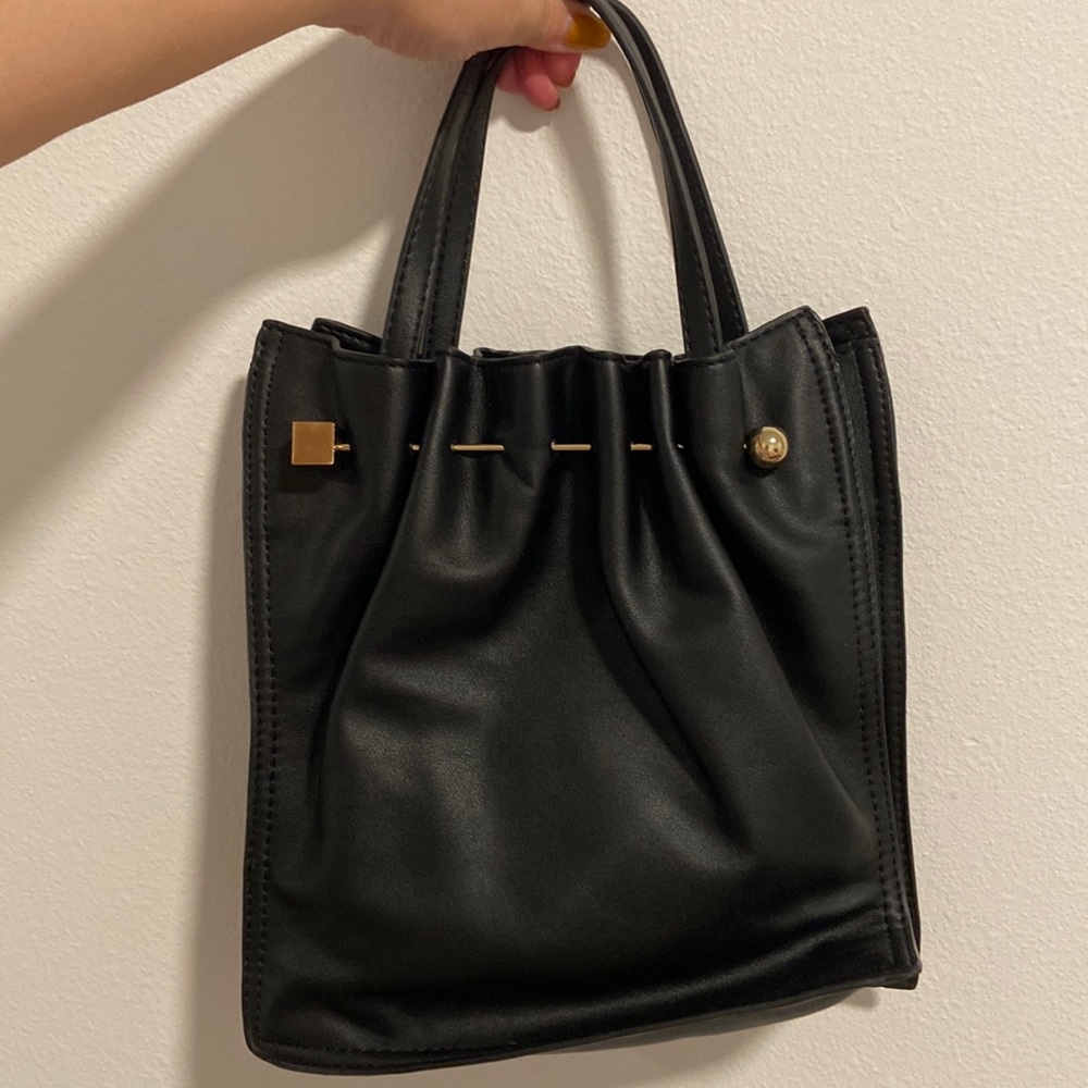 Zara Medium Tote Bag with Dowel, Black, Gold Accents